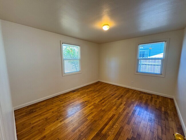 Building Photo - 3-bedroom, 1.5-bath home in Santa Clara