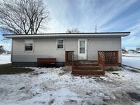 Building Photo - Spacious 2-Bedroom Home in Fulton!