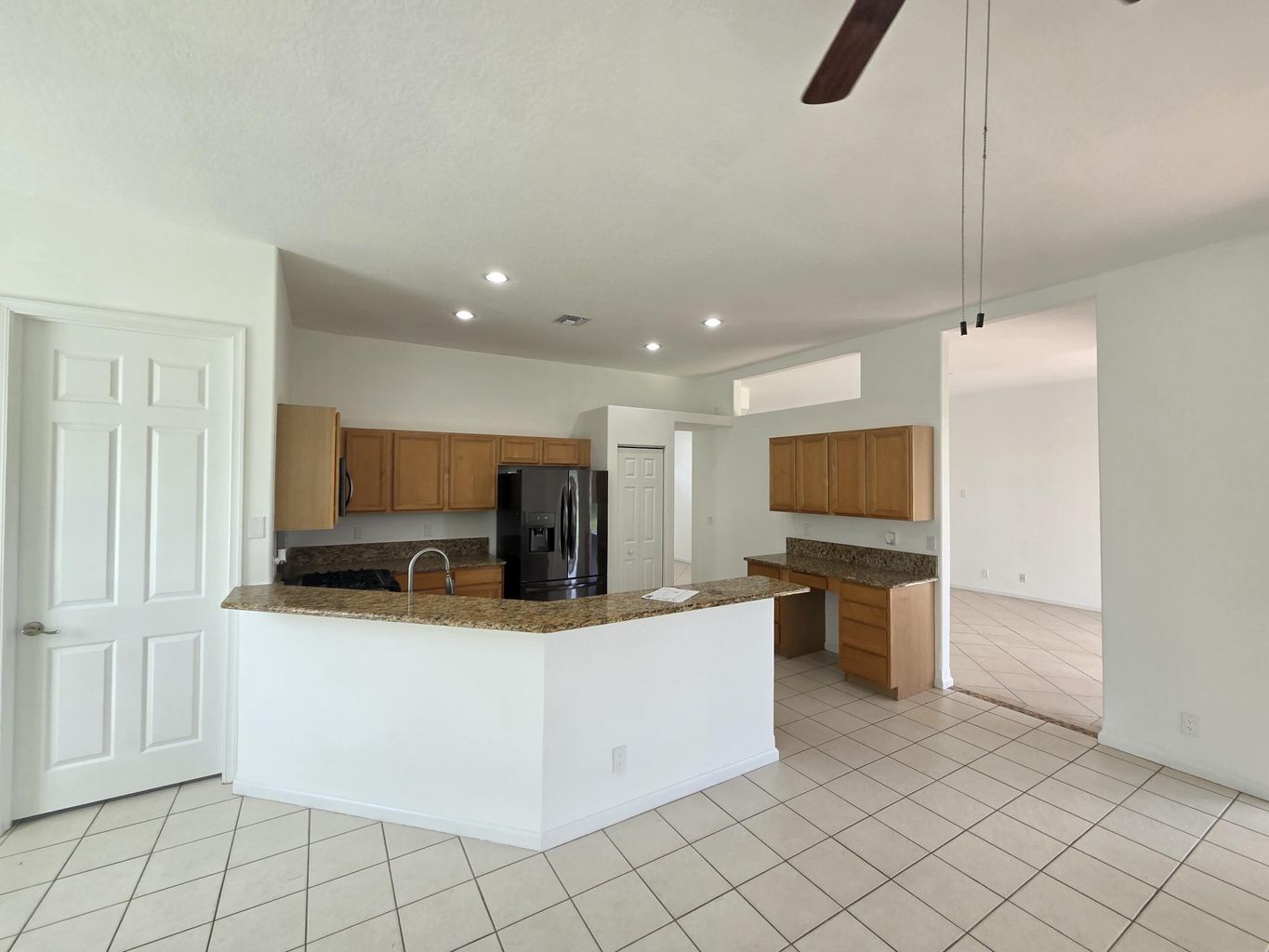 Building Photo - 1202 Hatteras Cir