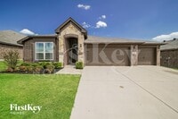 Building Photo - 2513 Weatherford Heights Dr