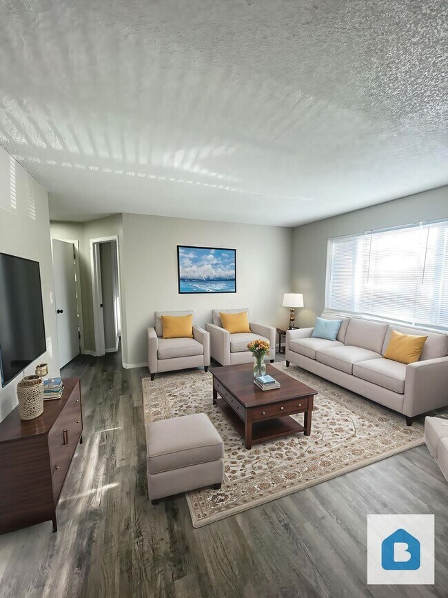 Building Photo - 435 W Van Buren St