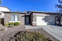 Building Photo - 4 bedroom 2 bath home in Highlands Ranch neighborhood in Chino Valley