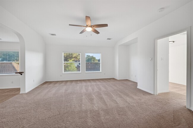 Building Photo - 22115 Oakcreek Hollow Ln