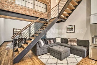 Building Photo - 2128 E Firth St