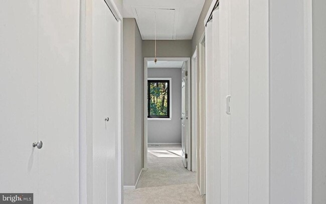 Building Photo - 2691 Glengyle Dr