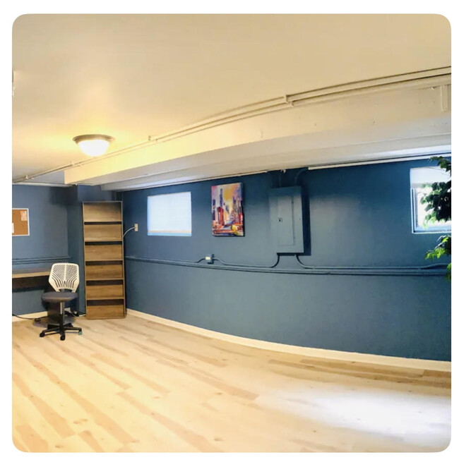 Basement/Workspace - 1132 Hartrey Ave