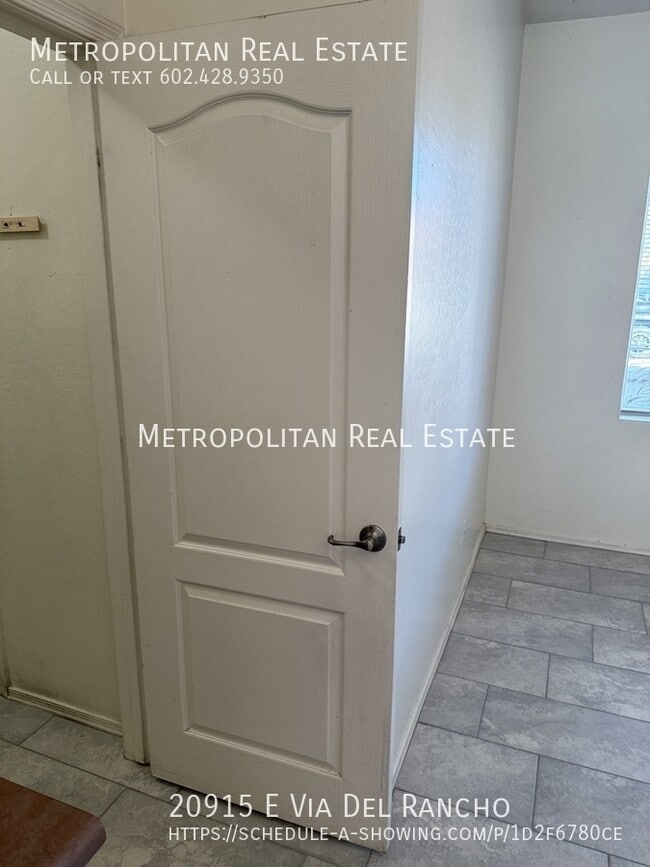 Building Photo - 20915 E Via del Rancho