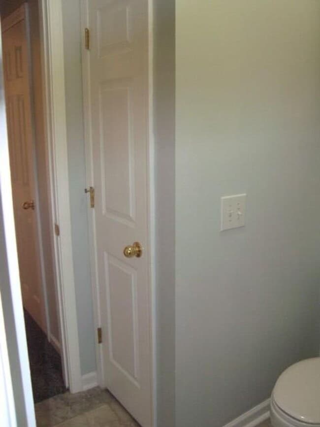 Building Photo - Ready to Rent!