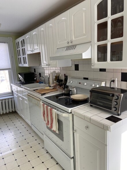 Building Photo - 16 Rustcraft Rd