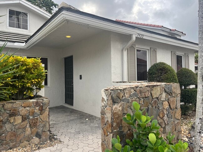 Building Photo - 7420 Champagne Pl