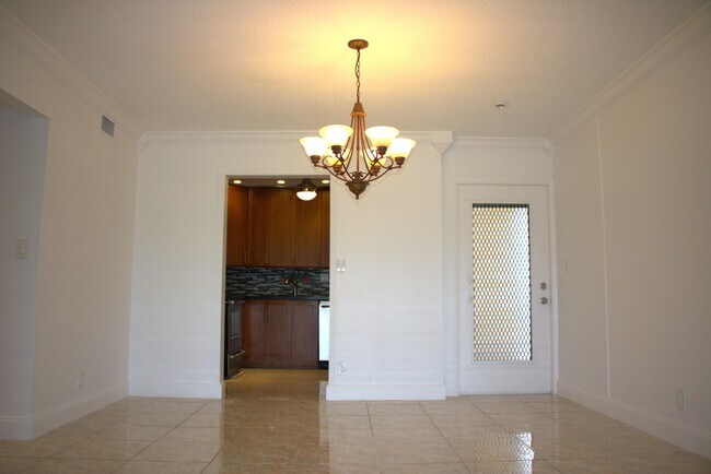 Building Photo - 300 Waterway Dr S