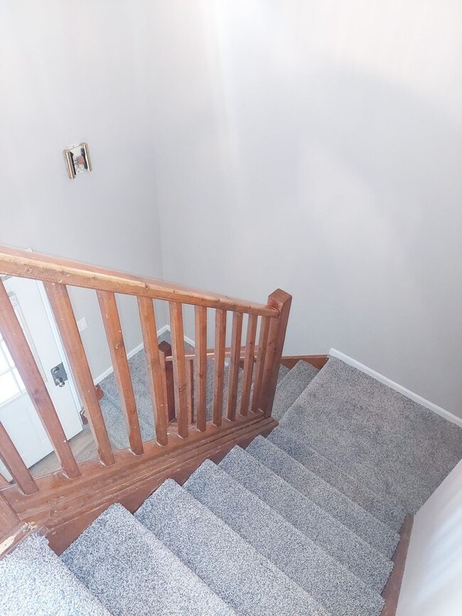 Building Photo - 205-207 Lincoln St