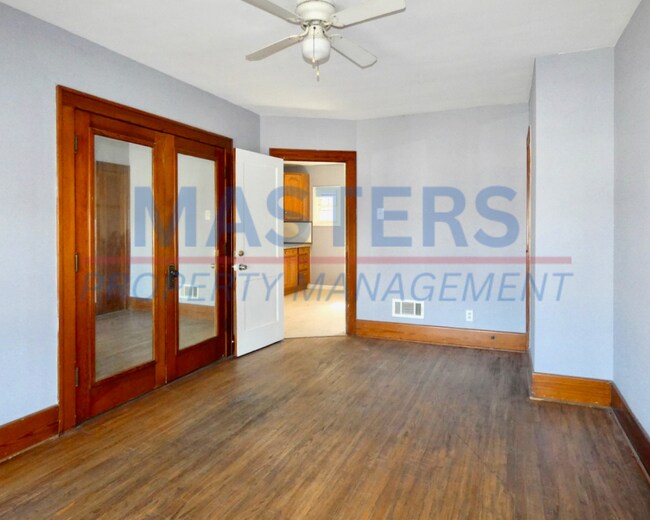 Building Photo - 524 E Hudson St