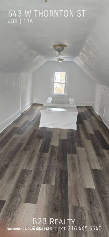 Building Photo - 643 W Thornton St