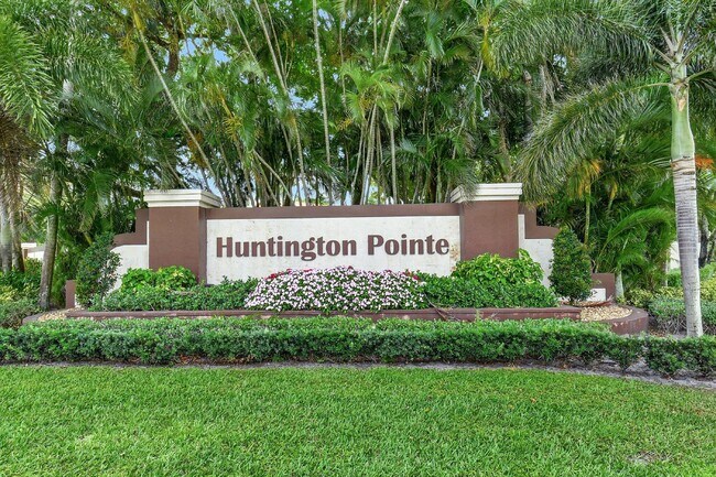 Building Photo - 6193 Pointe Regal Cir