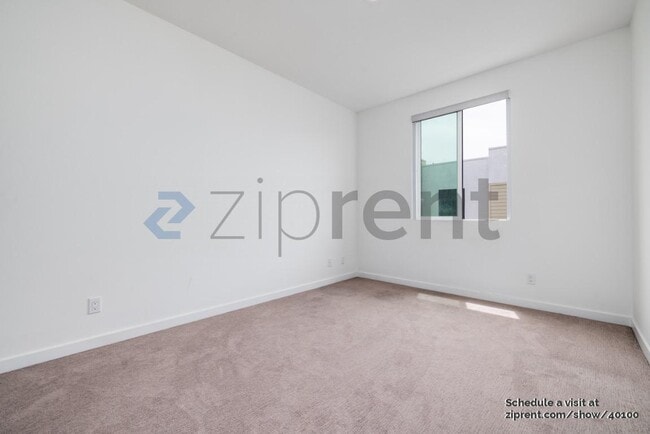Building Photo - 11048 Luminate Dr
