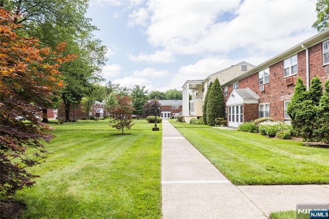 Building Photo - 500 Franklin Turnpike