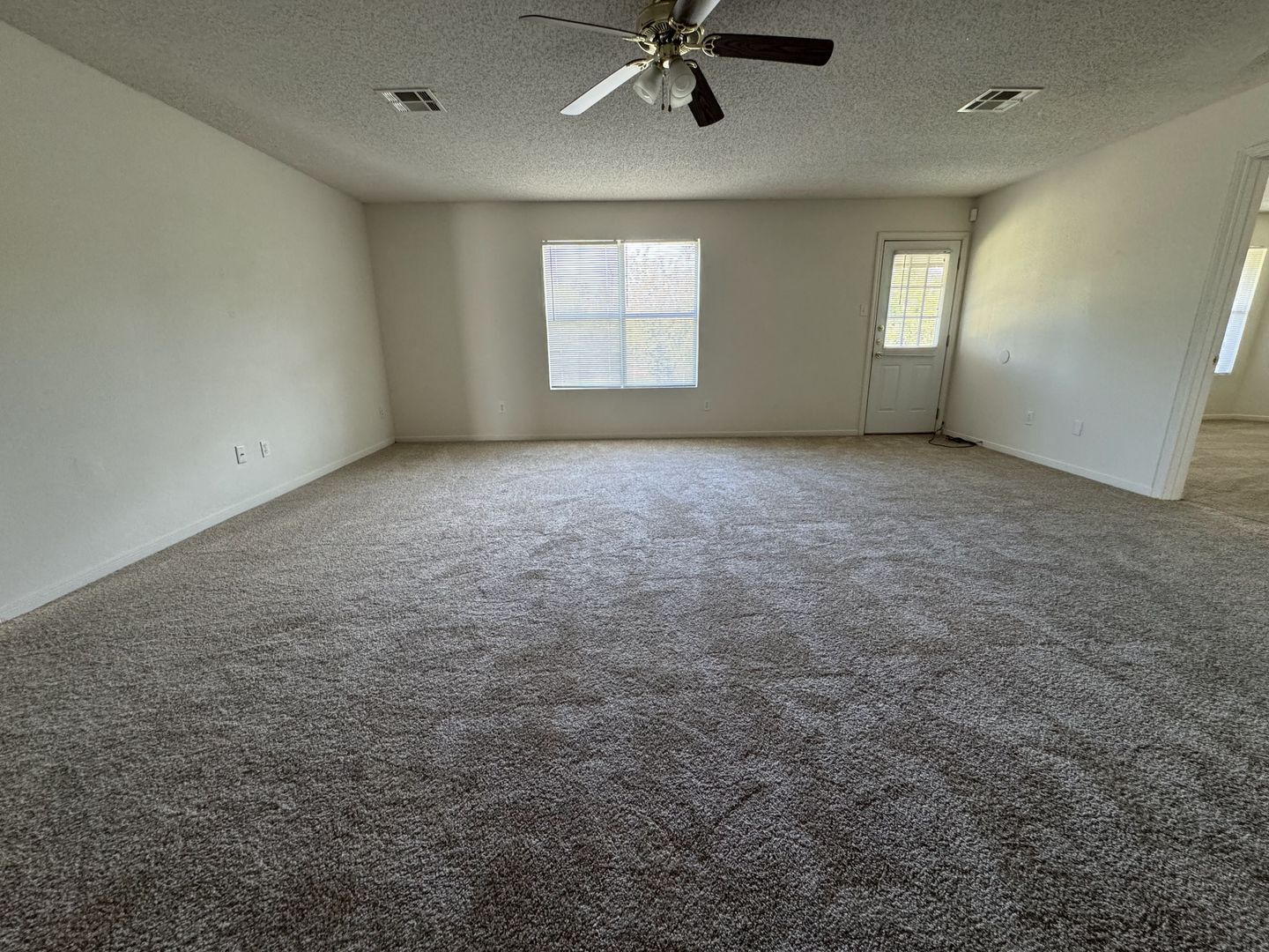 Building Photo - 5817 Medina Dr