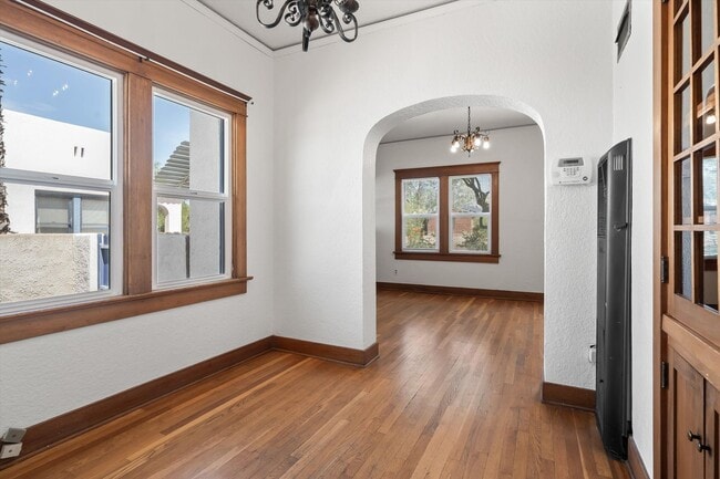 Building Photo - Pre- Lease August 2026 - UA Bungalow