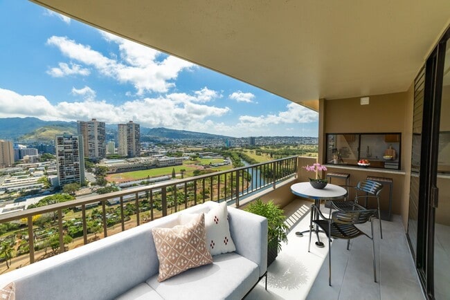 Building Photo - AVAILABLE NOW |  2 Bedroom, 1 Bathroom Apartment | Located at Ala Wai Plaza | 1 Assigned/Covered ...