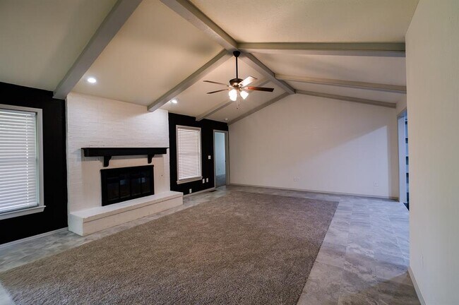 Building Photo - 3215 Woodsboro Dr