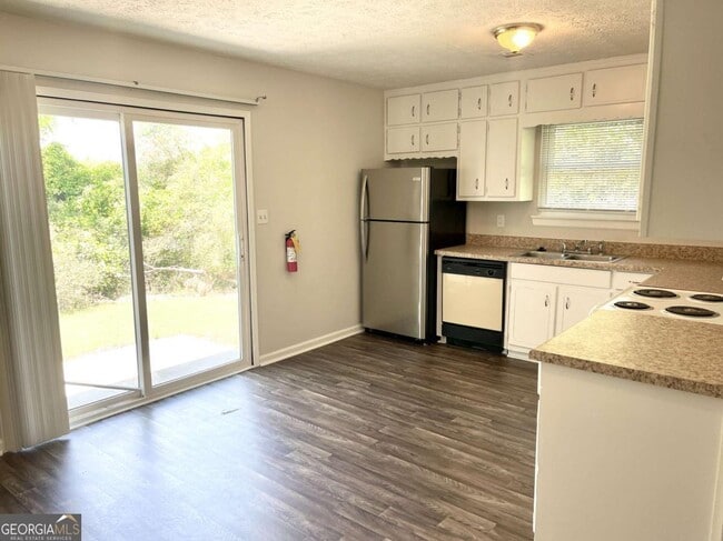 Building Photo - 123 Jackson Dr