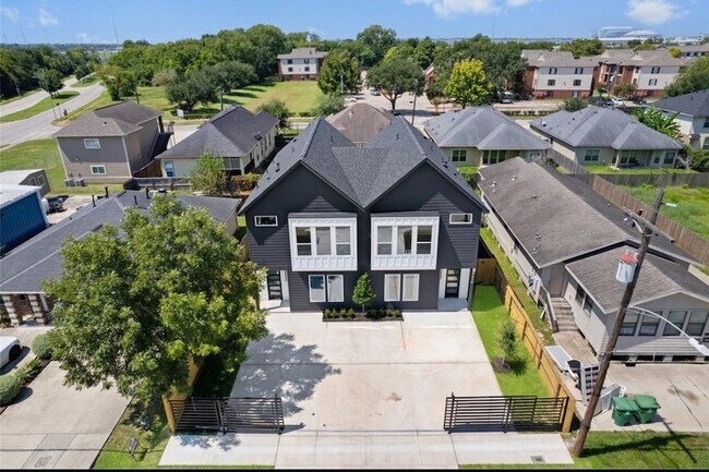 Building Photo - 8414 Cannon St