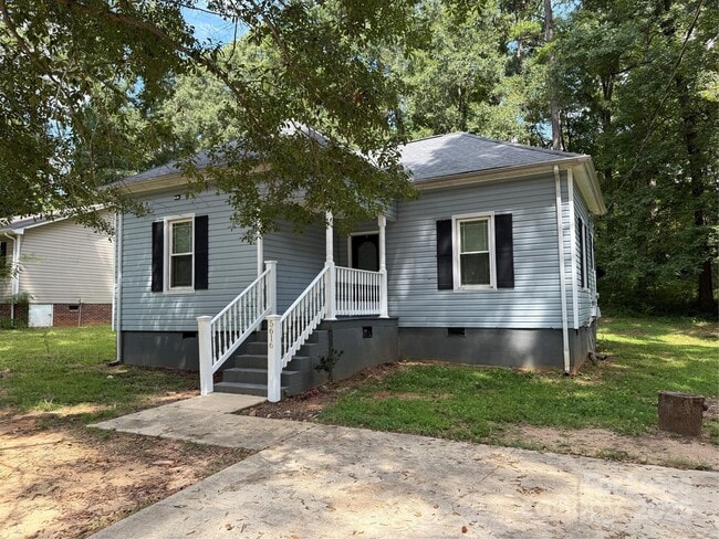 Primary Photo - 5616 Charlie Walker Rd