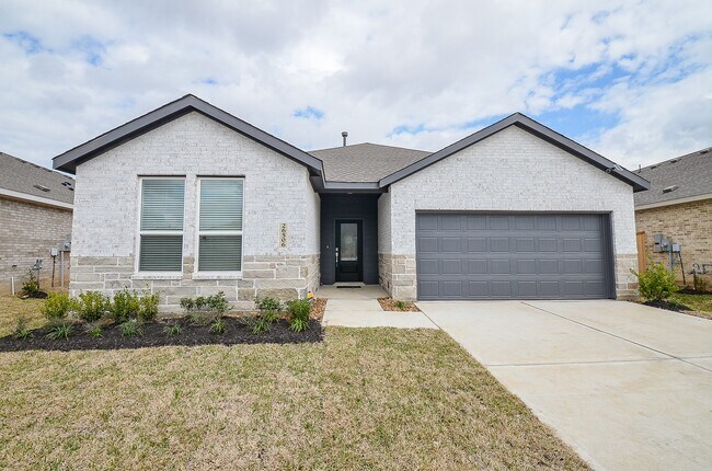 Building Photo - 26506 Coast Redwood Dr