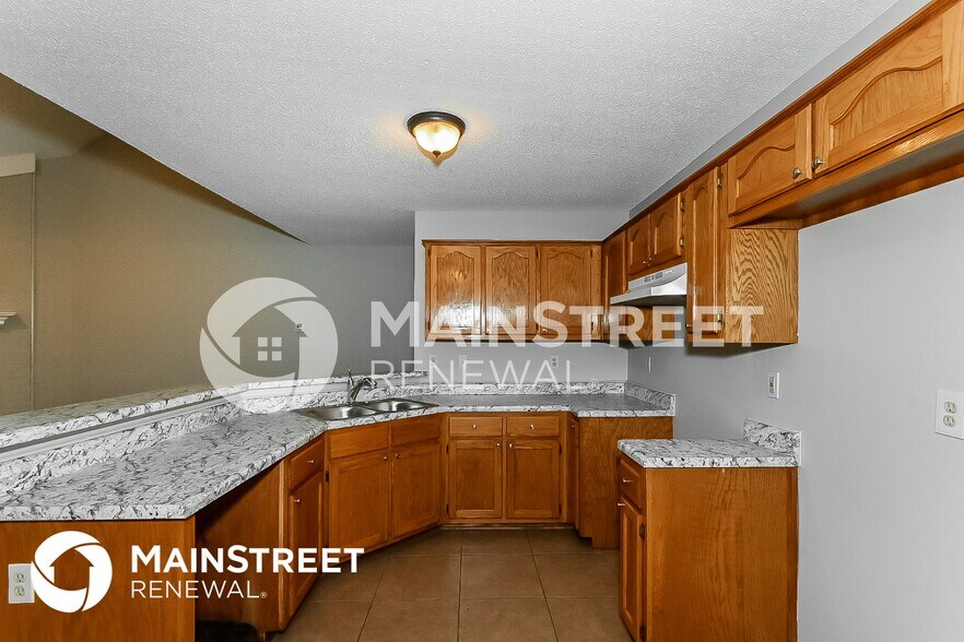 Building Photo - 5429 Kindle Creek Dr