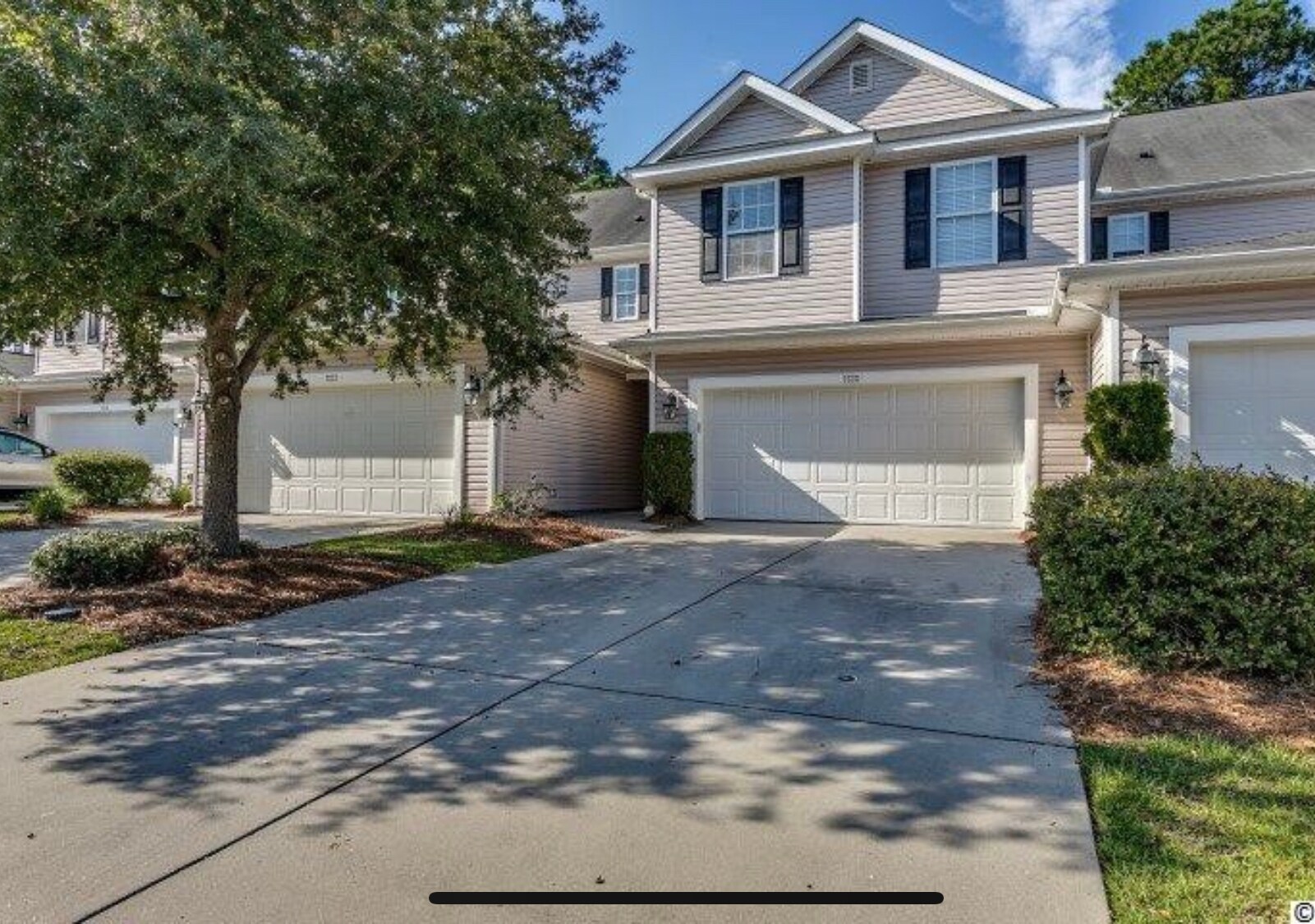 Building Photo - 1120 Fairway Ln