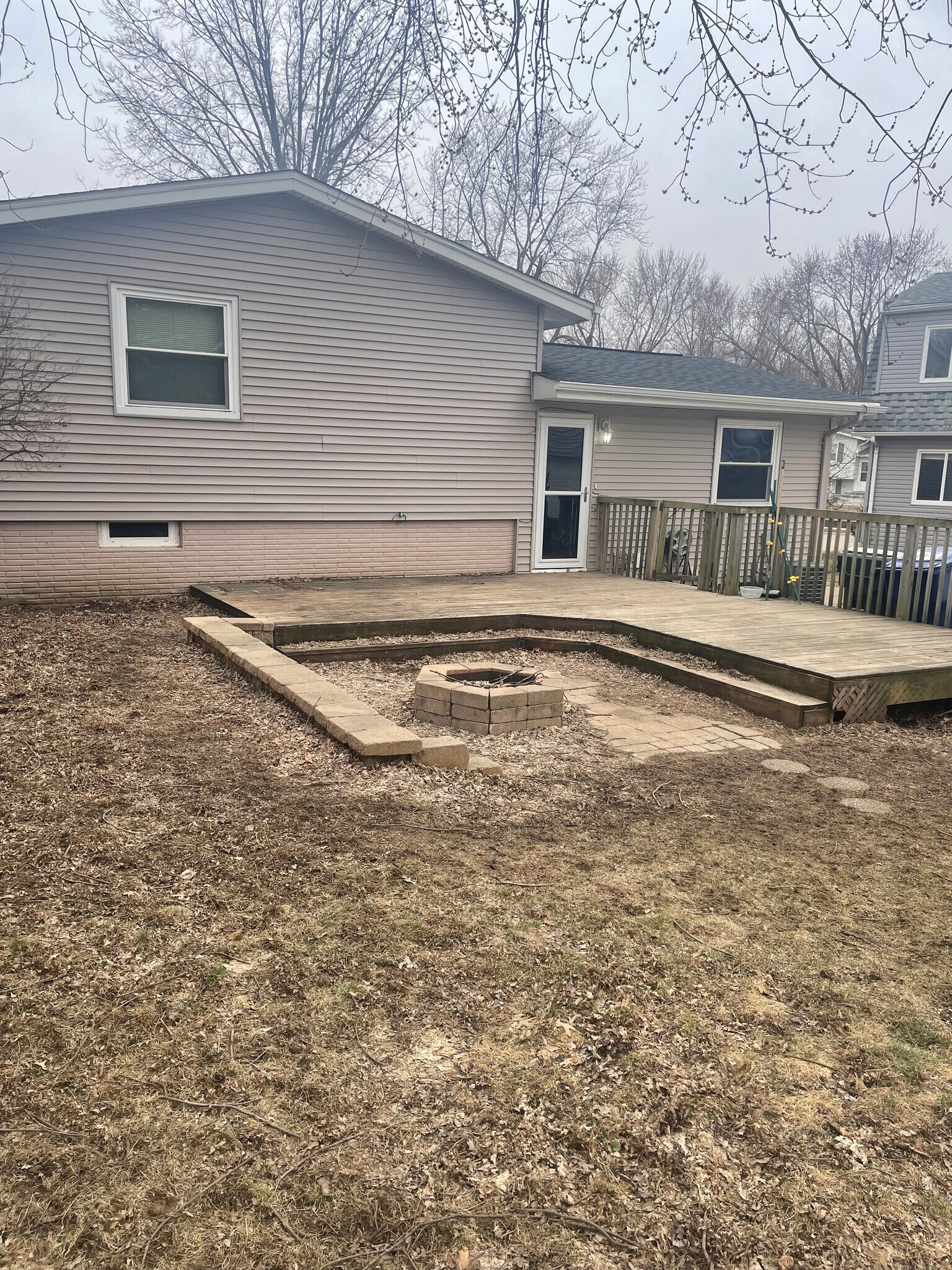 Building Photo - 2718 W 59th St