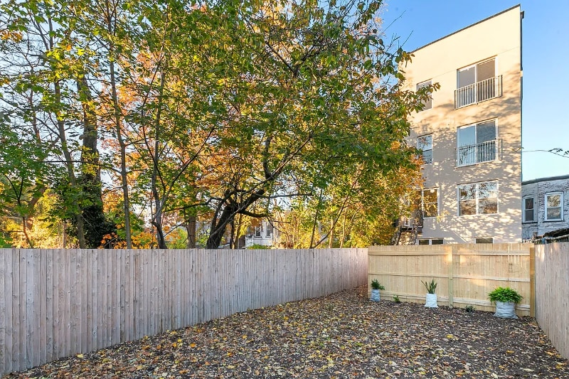 Building Photo - 1296 Park Pl