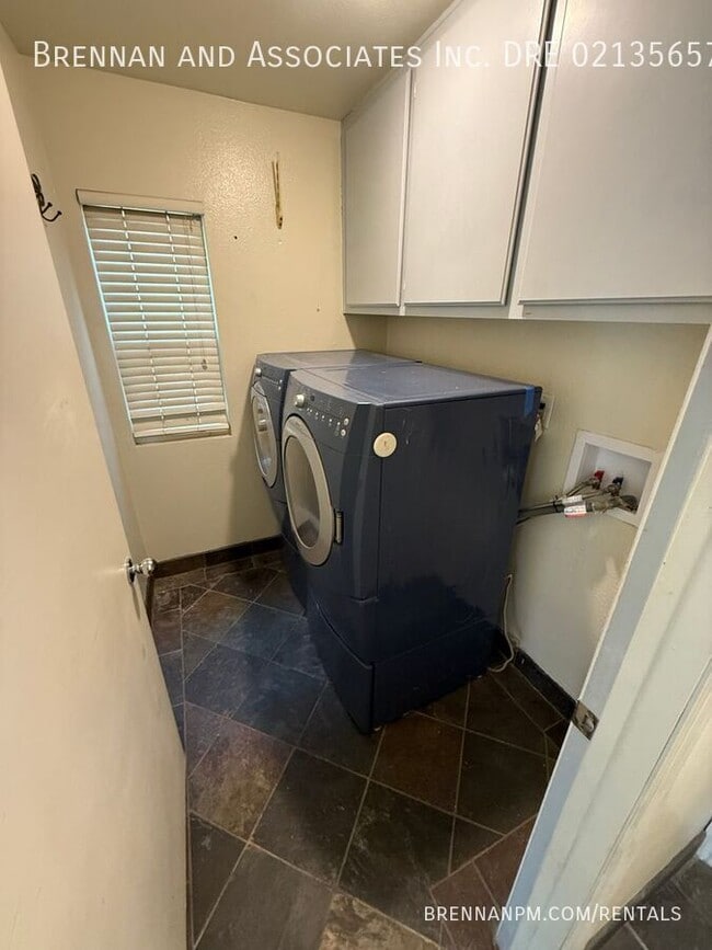 Building Photo - 1967 Lieder Dr