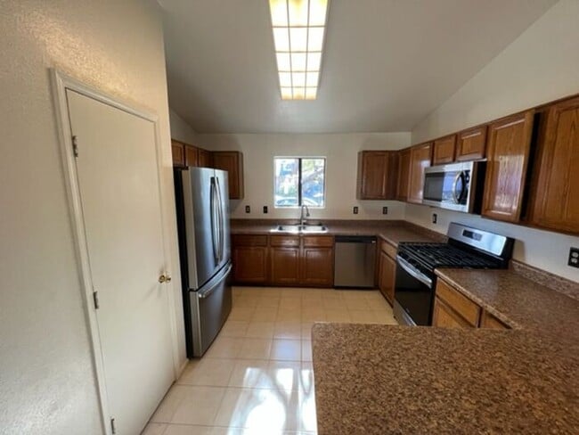 Building Photo - 8057 S Carbury Way