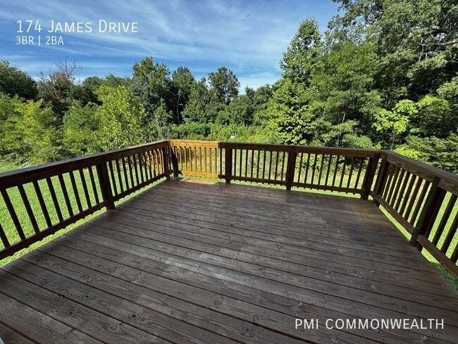 Building Photo - 174 James Dr