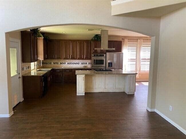 Building Photo - 16804 Falcon Sound Dr