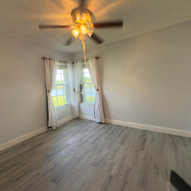 Building Photo - 53 Heather Cove Dr