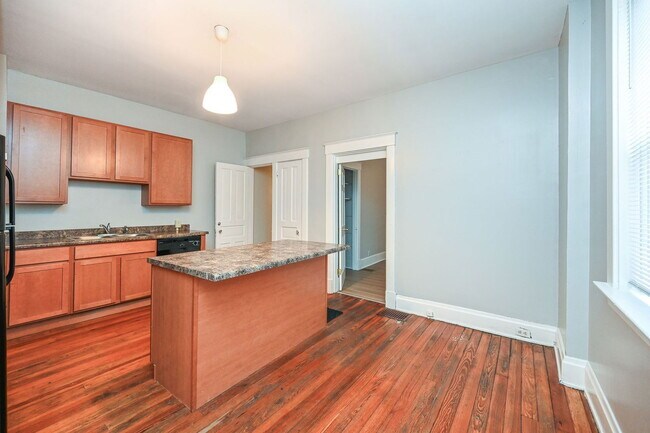 Building Photo - 2342 Chickasaw St