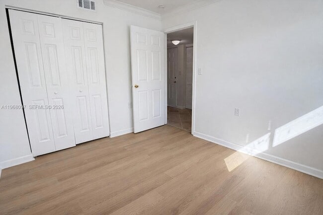 Building Photo - 971 Lake Terry Dr