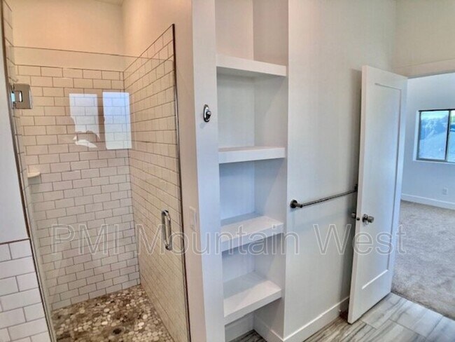 Building Photo - 503 W 2275 N