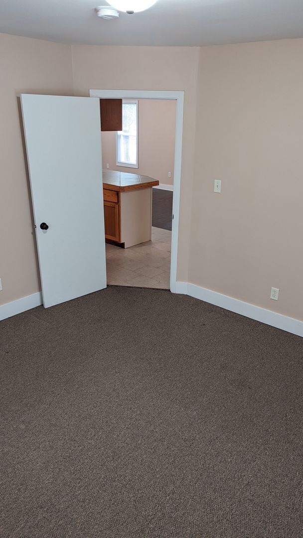 Building Photo - Spacious 2-Bedroom Home Available NOW!