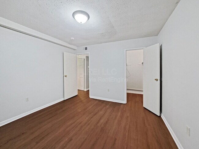 Building Photo - 3105 Fordhaven Rd