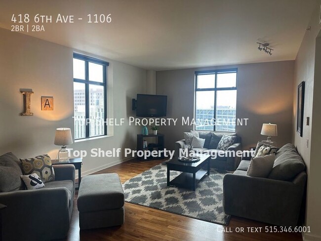 Building Photo - Downtown Condo Awesome Views!