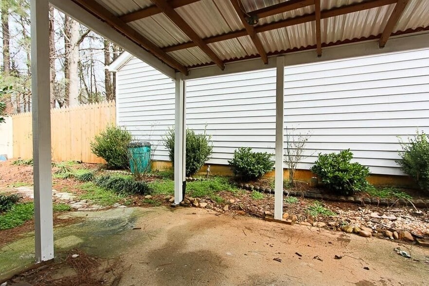 Building Photo - 2745 Highland Ridge NW