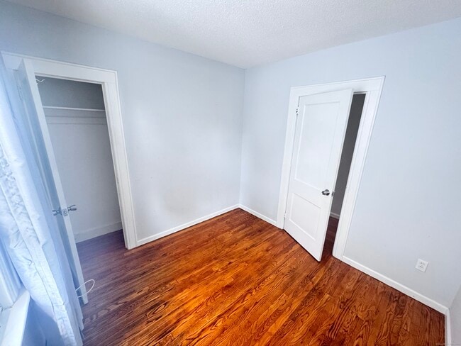 Building Photo - 26 Bradley Ave