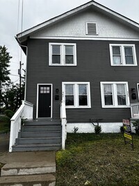 Building Photo - 547 E Deshler Ave