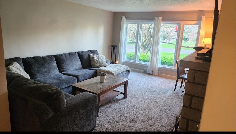 Building Photo - 2830 Esther Blvd