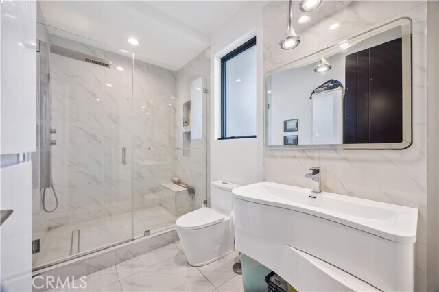 Building Photo - 332 Avenue E