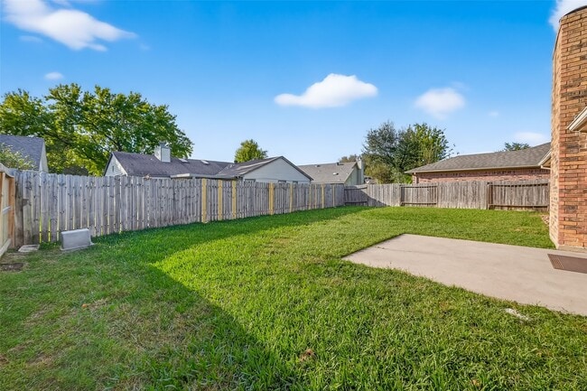 Building Photo - 2018 Windy Meadow Dr